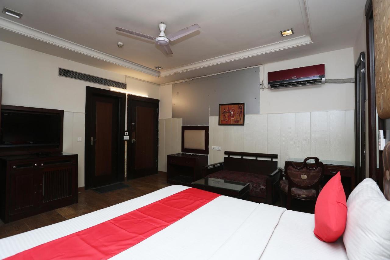 Oyo 6845 The Grand Hotel Nowe Delhi Zewnętrze zdjęcie